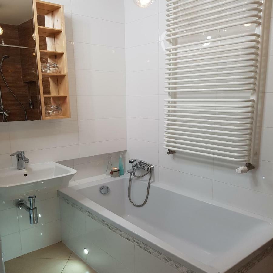 Apartament Zwyciestwa Gliwice Buitenkant foto
